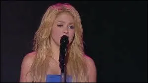 Comment s'appelle cette chanteuse qui a chant  Je l'aime  mourir  ?