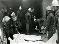 Quelle fut cette tragdie provoque par l' incendie d'une discothque isroise en 1970, ayant caus la mort de 146 jeunes ?