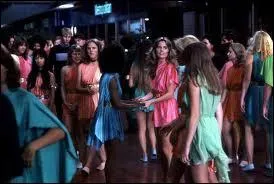 Toute la cit est gre par des robots et des automates qui veillent aux besoins de chacun. Chaque enfant possde un  cristal de vie  qui lui est implant ds la naissance. O se trouve t-il ?