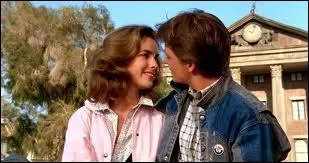 Comment s'appelle la petite amie de Marty ?