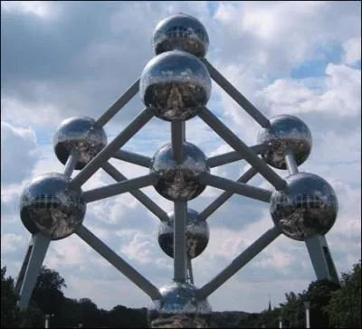 La solution : L'Atomium .