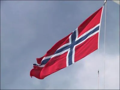 Quel pays va refuser systmatiquement par referendum en 72 et 94 de rentrer dans l'Union alors que ses hommes politiques y sont majoritairement favorables ?