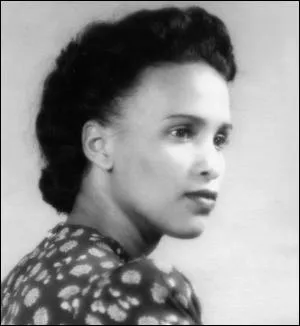 Aim Csaire pouse Suzanne Roussi en :