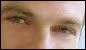 A qui sont ces yeux ?