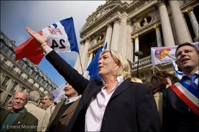 Quelle dcision le Conseil constitutionnel a-t-il rendu le 21 fvrier et qui a provoqu la colre de Marine Le Pen ?