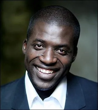 Quel est le nom de cet humoriste ?