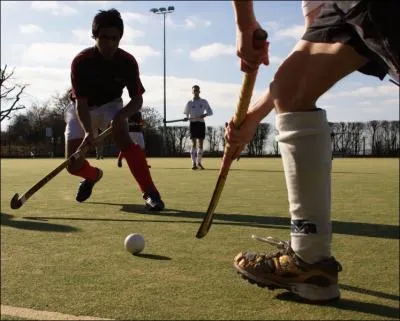 Contre quel pays l'�quipe de France de hockey sur gazon a-t-elle perdue en finale du Tournoi de qualification olympique le 26 f�vrier, ratant de peu son ticket pour les JO de Londres ?