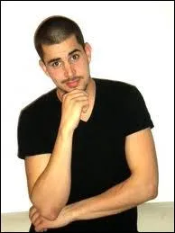 Qui est cet humoriste ?