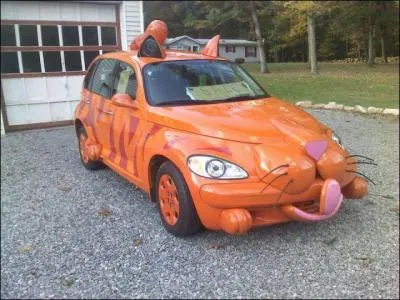 Et la couleur de sa voiture, quelle est-elle ?