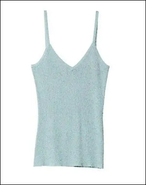 Encore un tee-shirt sans manches, mais cette fois-ci destin aux filles. .