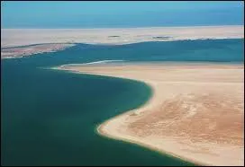Majestueux dsert de dunes bord par l'Atlantique, le Banc d'Arguin se trouve :