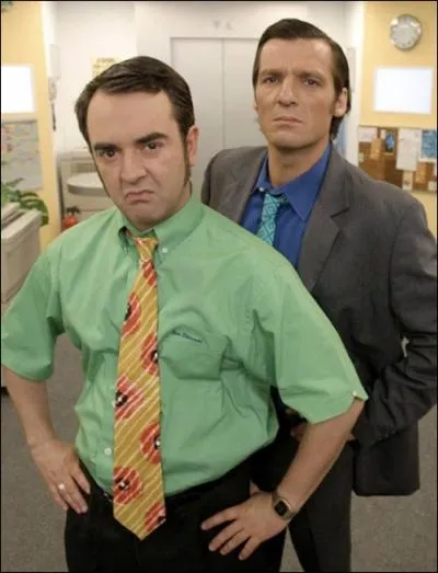 (Camra Caf) La chaine est aussi connue pour avoir lanc les mini-sries les plus connues... Comment s'appelle le  beauf  de  Camra Caf  interprt par Yvan Le Bolloc'h ?