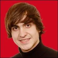 Je suis dans l'quipe de Quentin, mon nom de famille est Bellarosa. Je suis :