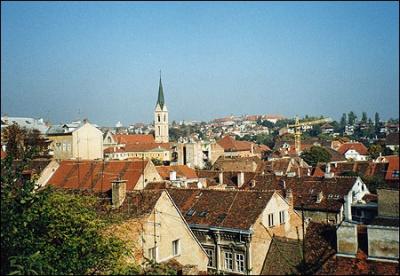 Photo du quartier ancien de Zagreb. On peut dire ancien ou quartier de...
