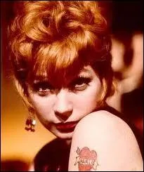 Shirley Mac Laine est une trs grande actrice, une bonne chanteuse et une grande danseuse. La voici dans un film musical, ralis par le chorgraphe et acteur Bob Fosse , et intitul ?