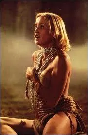 Le sujet de ce film a connu plusieurs versions. Ici, l'hroine est Jessica Lange, qui dmarrait une carrire au cinma aprs sa carrire de mannequin. Quel est le film ?