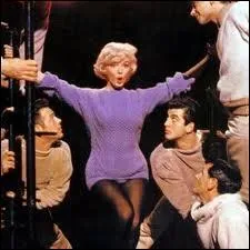 La Reine des Blondes, Marilyn Monroe, dans un numro de danse trs connu d'un film un peu bancal, car la prestation de son partenaire n'est pas vraiment  la hauteur. C'est ?