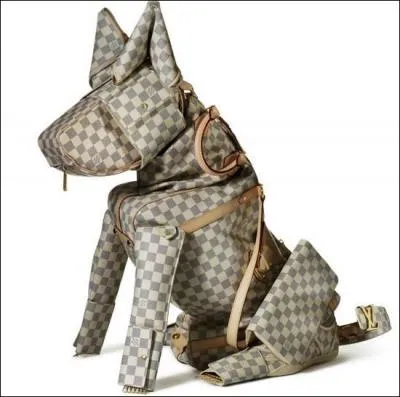 C'est un animal fabriqu avec des sacs !