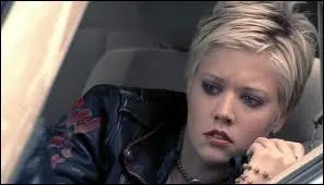 Comment s'appelle cette fille due par Shane ?