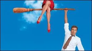 Qui est assise sur le balai auquel s'accroche l'acteur Will Ferrell ?