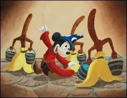 Mickey est  L'apprenti-sorcier , l'un des chaptres du film  Fantasia . Voulant par un sort chapper aux corves, il perd le contrle des balais anims. Quel morceau de musique illustre son aventure ?