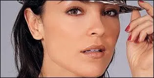 Quel est le nom de ce mannequin ?