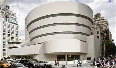 Qui a ralis le muse Guggenheim de New York ?