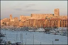 Quel architecte franais a ralis le Vieux-Port et l'ensemble de la Tourette  Marseille entre 1948 et 1953.