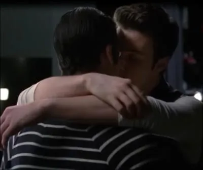 Dans The First Time, que refuse-t-il avant de proposer  Blaine  d'aller chez lui  ?