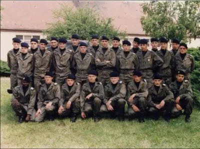 Cette photo, vous donnera le titre d'une chanson de Pierre Perret ?