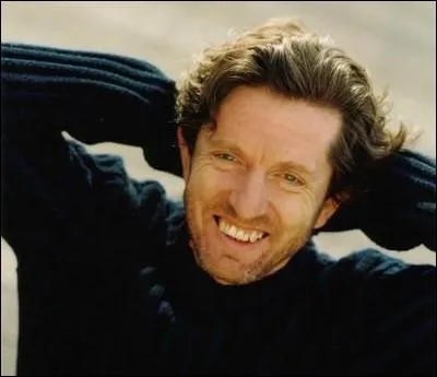 Chanteur, auteur, compositeur, n  Lyon le 31 Mars 1957.