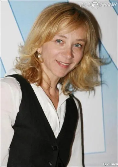 Actrice, ne  Lyon le 17 Janvier 1971.