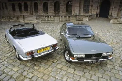 Le coup et le cabriolet Peugeot 504, avec des lignes trs diffrentes de la berline, encore une ralisation...