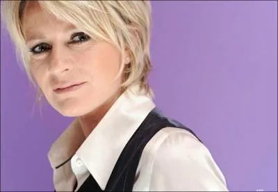 Voici Sophie Davant , elle svit sur ... .