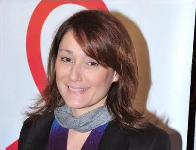 Voici Danila Lumbroso , elle svit sur ... .