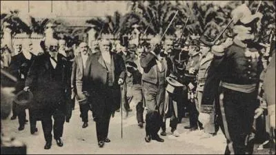 Quel ancien prsident de la Rpublique franaise se trouve sur cette photo ?