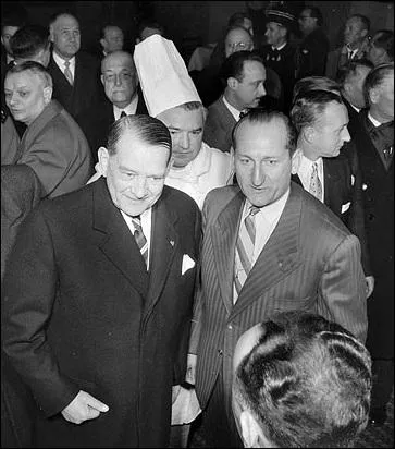 Quel ancien prsident de la Rpublique franaise se trouve sur cette photo ?