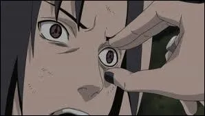 Quelle technique utilise Itachi pour arracher l'il de Sasuke ?