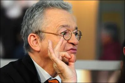 C'est Jean Luc Petitrenaud qui officie sur ... .