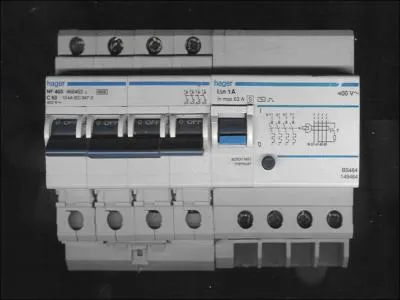 Quelle est la valeur du courant différentiel résiduel assigné à ce disjoncteur différentiel ?