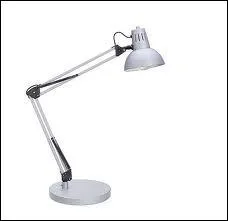  Lampe  est un mot :