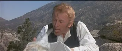 Dtenteur de 500 000 dollars qu'il a drob, et incarcr dans une prison, il met au point un plan pour s'vader et rcuprer son butin :