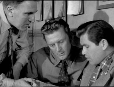 Quel est ce film de 1951, tir d'une pice de thtre, dans lequel il interprte un inspecteur de police ?