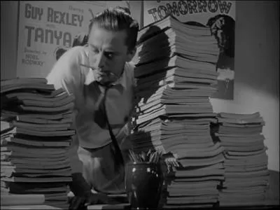 Il est un producteur qui considre que la fin justifie les moyens, ce dont lui reproche les vedettes qu'il a rendues clbres et riches :