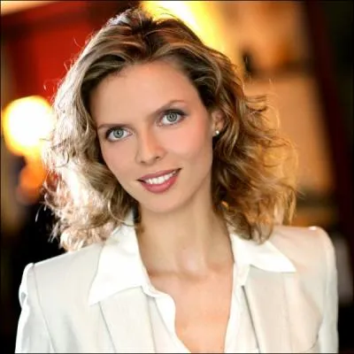Elle a gagn Miss France 2002 : Qui est -elle ?
