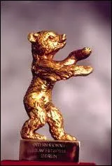 Dans quelle ville l'Ours d'or rcompense-t-il le meilleur film ?