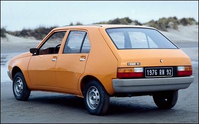 En 1977, dans l'espoir de relancer les ventes, une campagne de publicité créée par Publicis associe la forme de cette voiture à celle d'une poire. Grosse erreur.