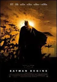 Qui Batman combat-il en premier dans "Batman begins" ?