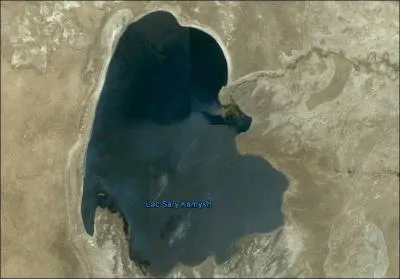 Avec quel autre pays le Turkmnistan se partage le lac Sary Kamysh ?