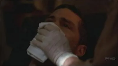 Qui assiste Juliet lorsqu'elle opre Jack de l'appendicite ?